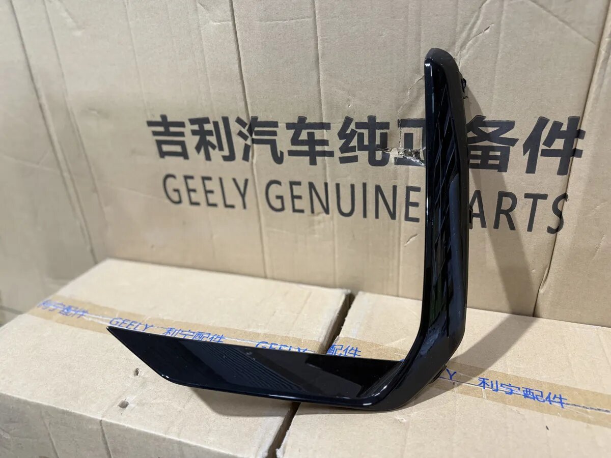 Накладка бампера передняя левая Geely Coolray