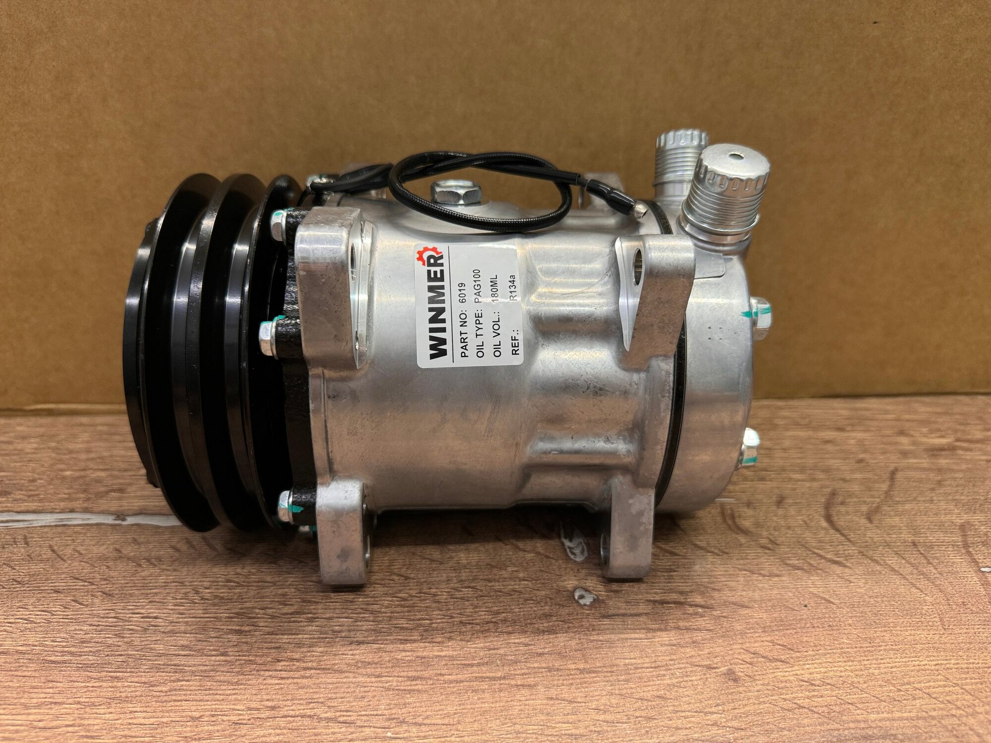Компрессор кондиционера универсальный 7H15 2A 12v, шкив 132 мм, новый