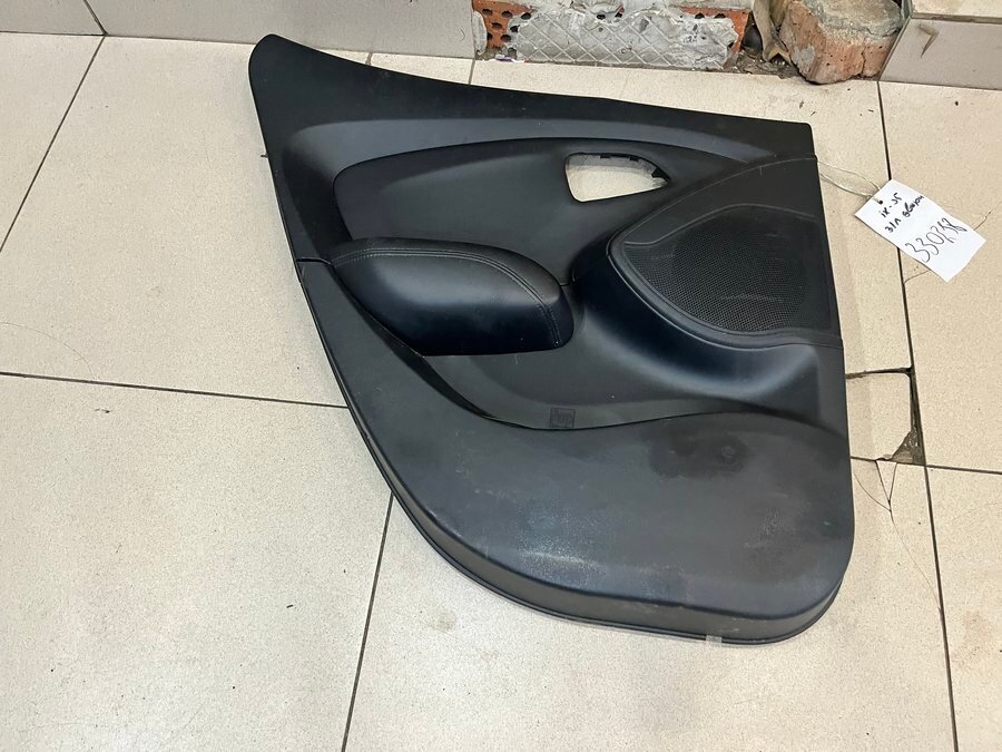 Обшивка двери задней левой от Hyundai ix35 2010-2015