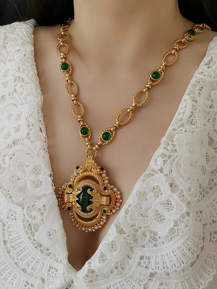 Колье
