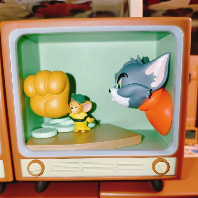 Фигурка 'Джерри родственник' из коллекции TOM и JERRY MOMENT Blind Box с картой, нераспечатанная