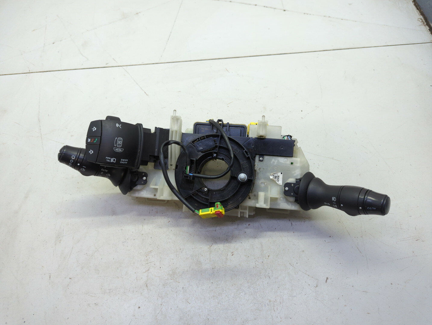 Переключатель поворотов и дворников Renault Laguna 3 Б/У