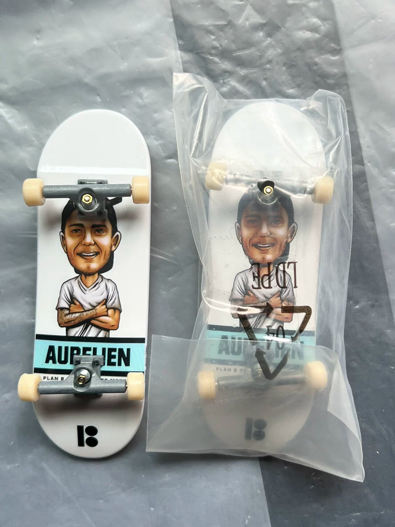 Tech Deck Fingerboard Simple Pack - В пакете, новый, со скидкой пальцевый скейтборд