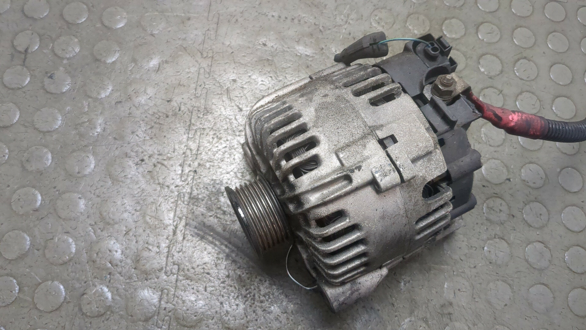Генератор BMW 3 E90, E91, E92, E93 Б/У