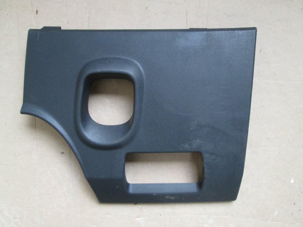 Накладка на торпедо нижняя левая 8200182574 Renault Megane 2 б/у