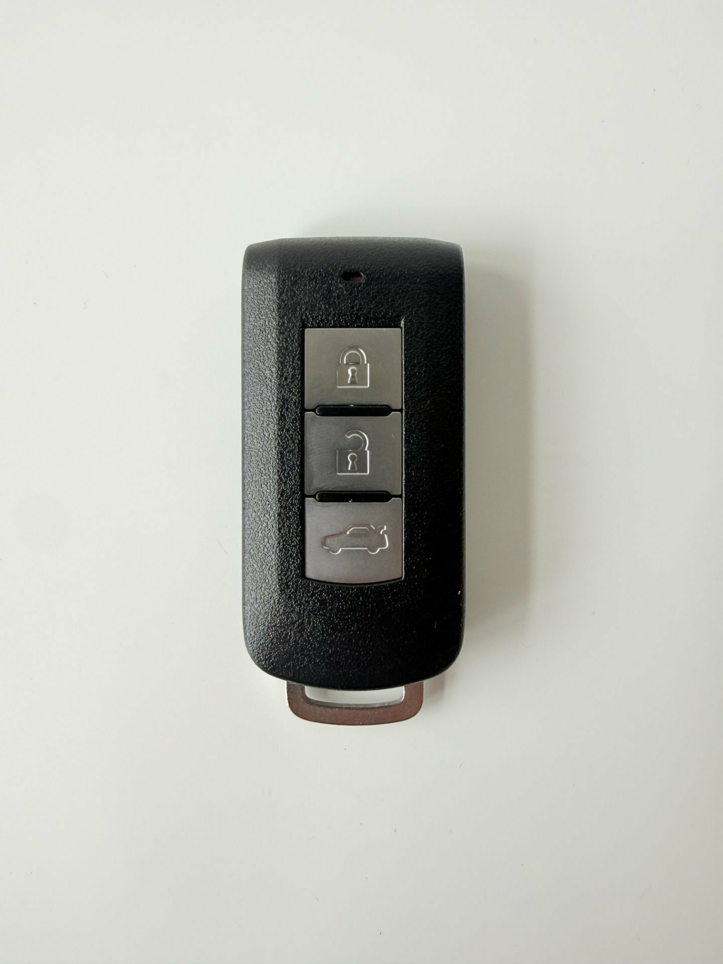 Корпус смарт-ключа 3 кнопки Mitsubishi Outlander, Lancer, ASX, Pajero 2008-2019, RS-MITSUBISHI-17