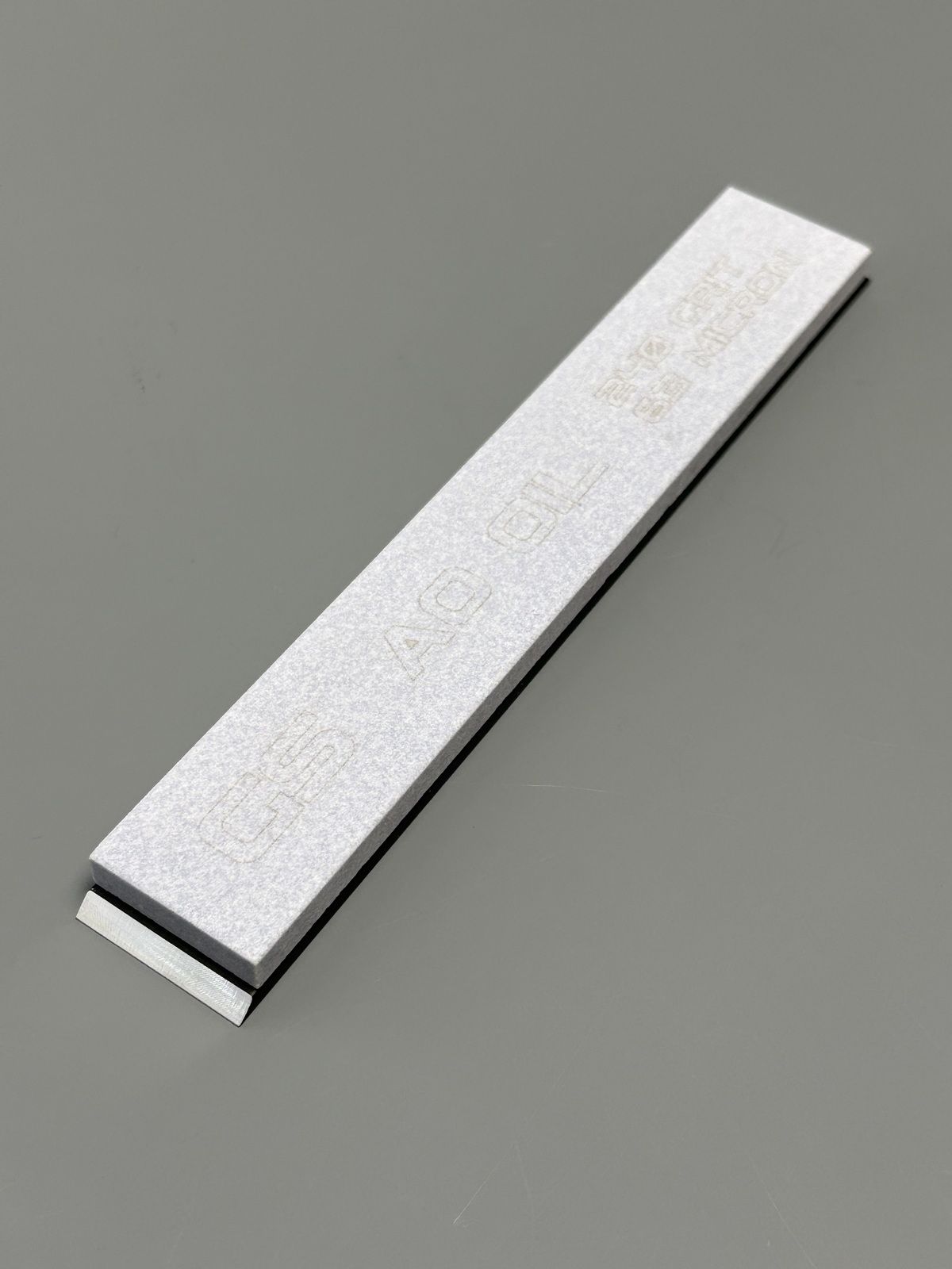 Камень GRINDSTONES (АО) 240 grit (25мм)