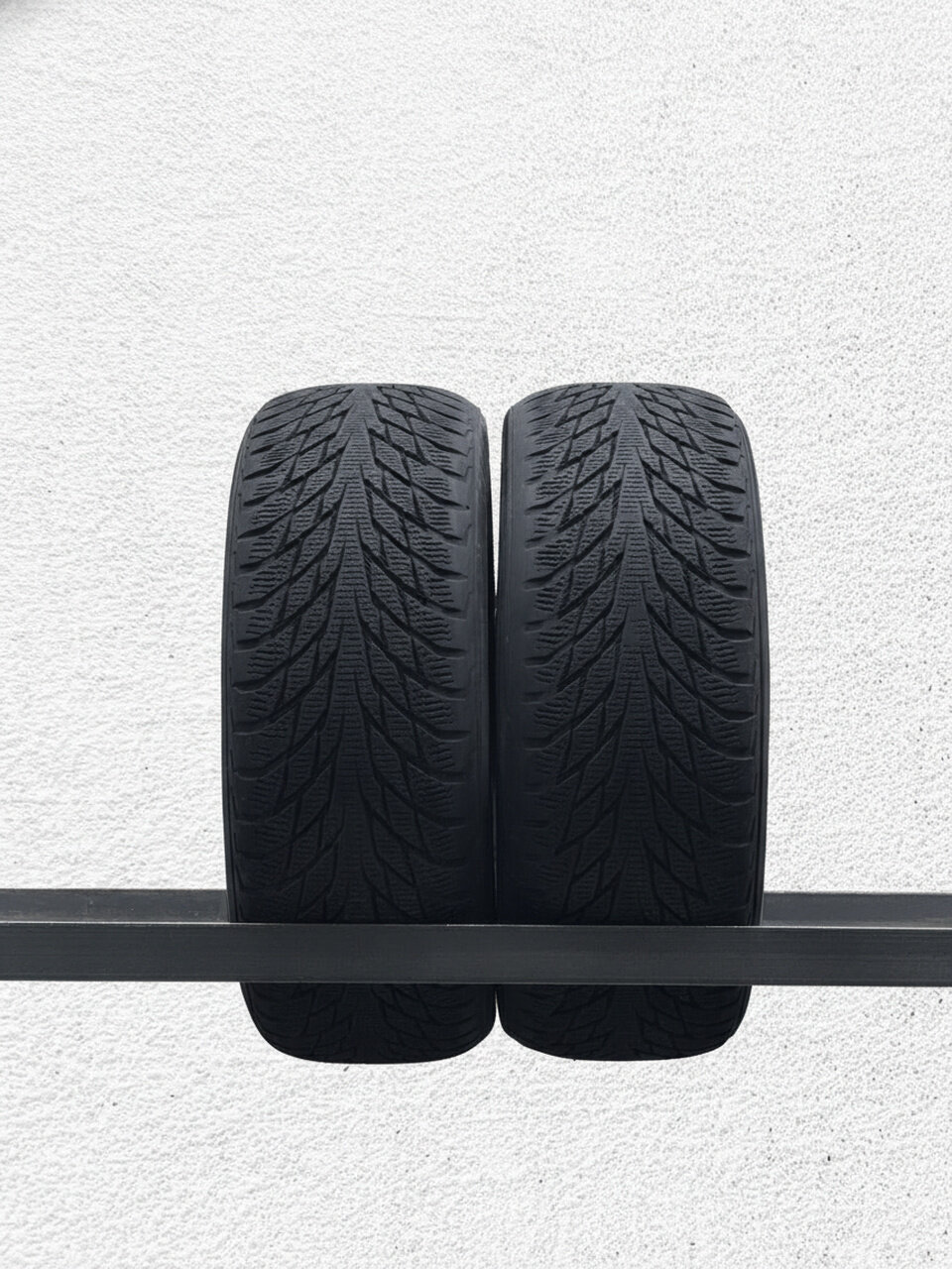Зимние шины нешипованные Nokian Tyres HAKKAPELIITTA R2 195/55 R16 40% износ DSV049