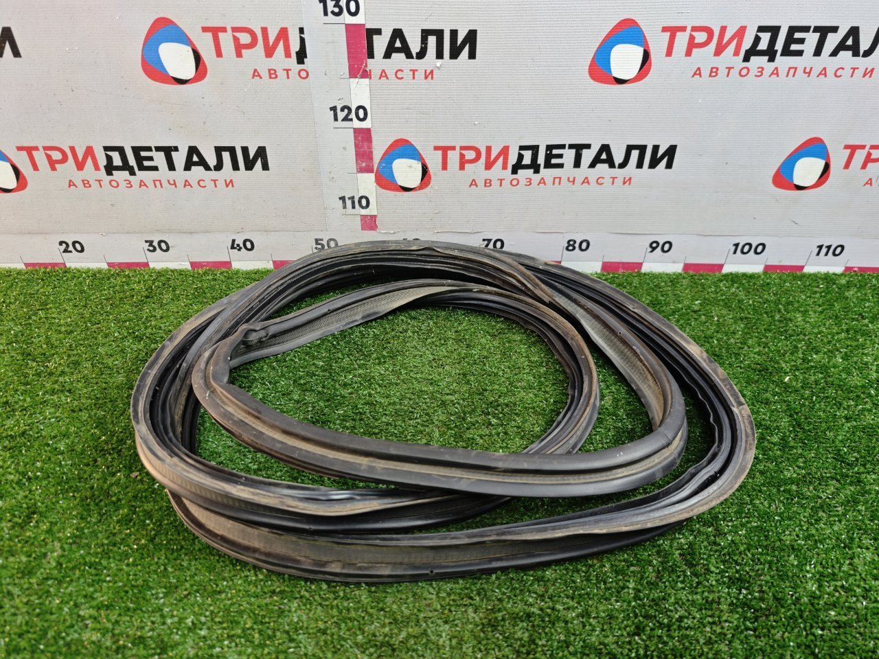 Уплотнительная резинка крышки багажника Москвич 3 1.5 HFC4GB2 2023 (б/у)
