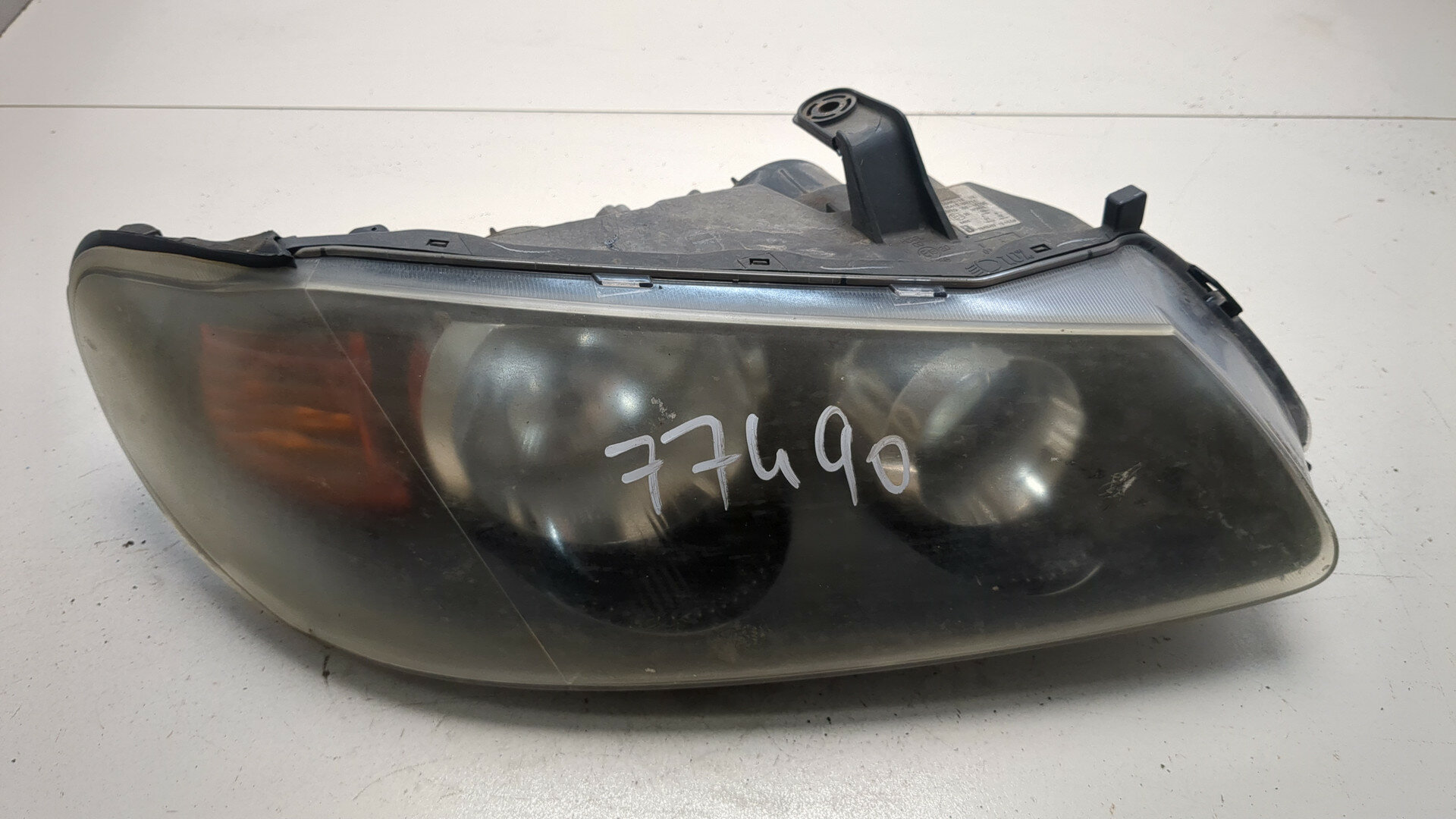 Фара (передняя) правая Nissan Almera N16 Б/У