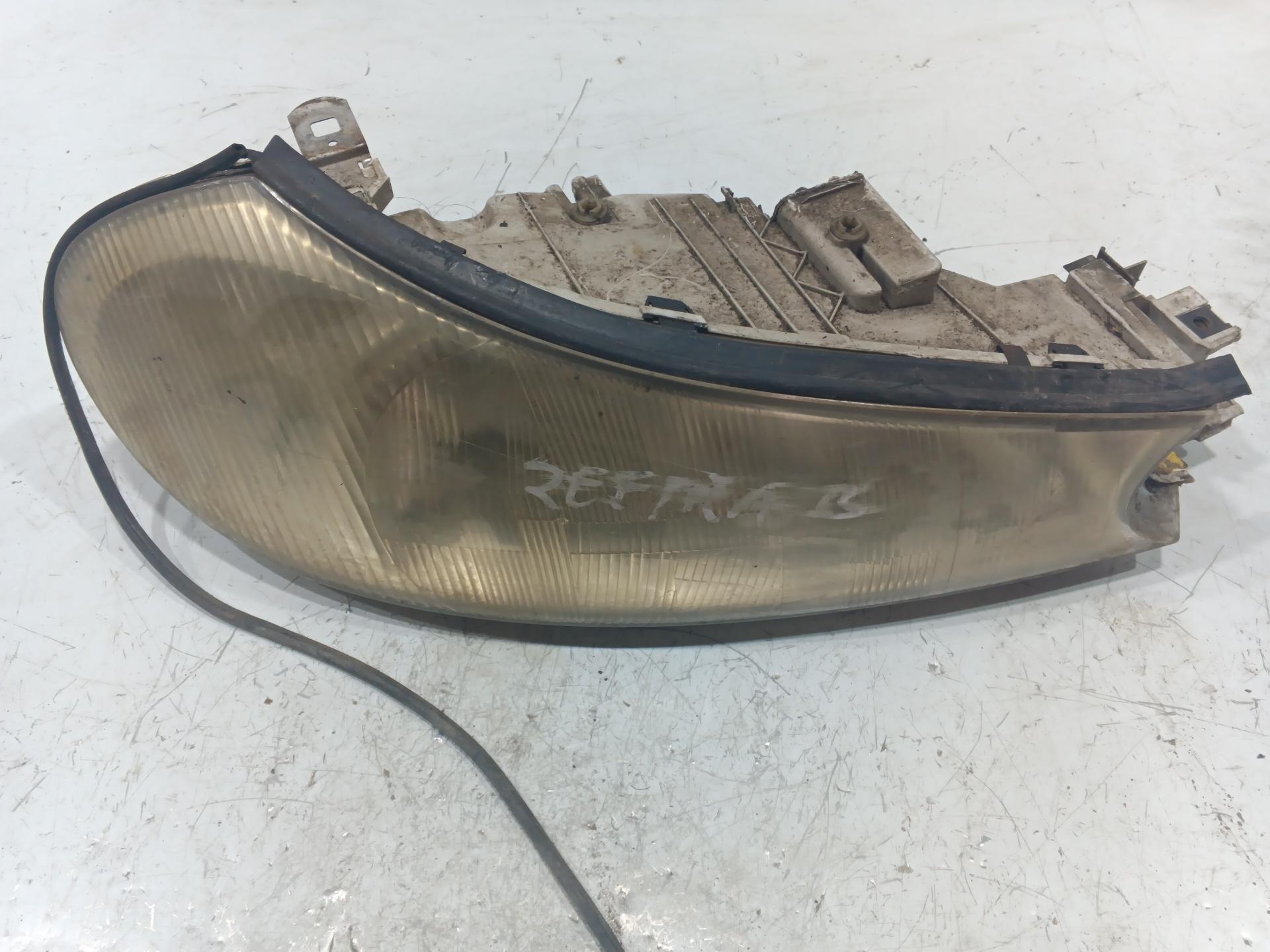 Фара правая Ford Mondeo 2 (1996 - 2000) 1305235323