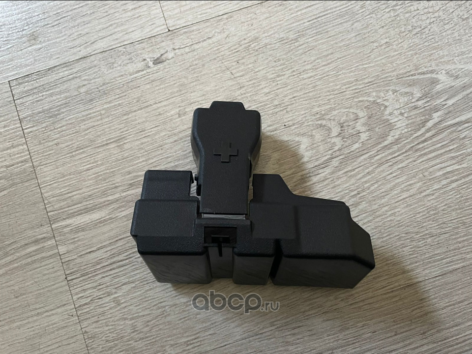 Крышка/cap, battery Mazda D07A-67-KB1
