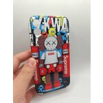 Защитный чехол с принтом KAWS для iPhone 11 - изображение