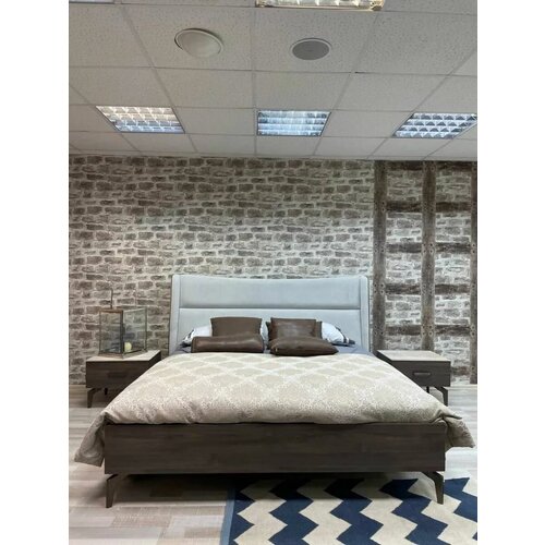 Кровать Piero/массив, ЛДСП, ткань/серый, коричневый, бронзовый/217x203x122 см/размер спального места 180х200 см