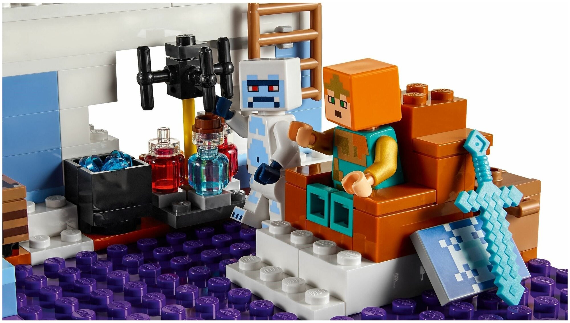 Конструктор LEGO Minecraft Ледяной замок 21186 - фото №16