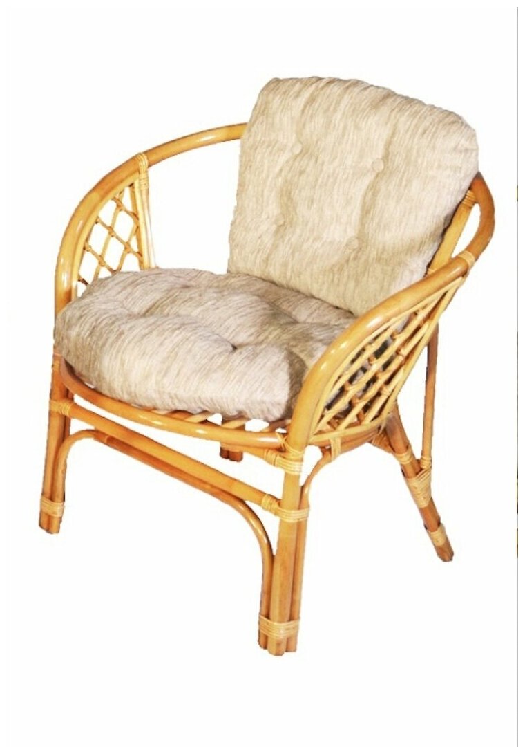 фото Кресло плетёное из ротанга с мягкими подушками