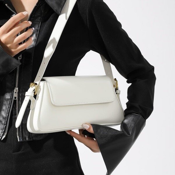 фото Сумка женская через плечо маленькая клатч