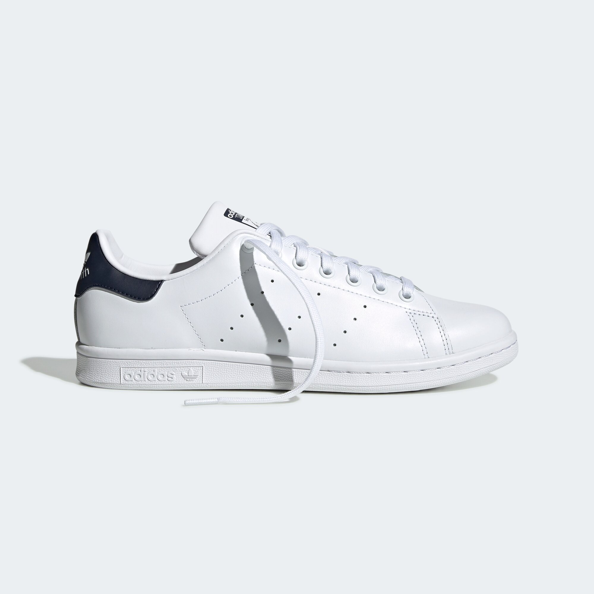 Кеды adidas Originals Stan Smith, размер 8 UK, Core White / Core White / Dark Blue — фото 1