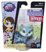 Фигурка Littlest Pet Shop Волчонок со свистком B0109