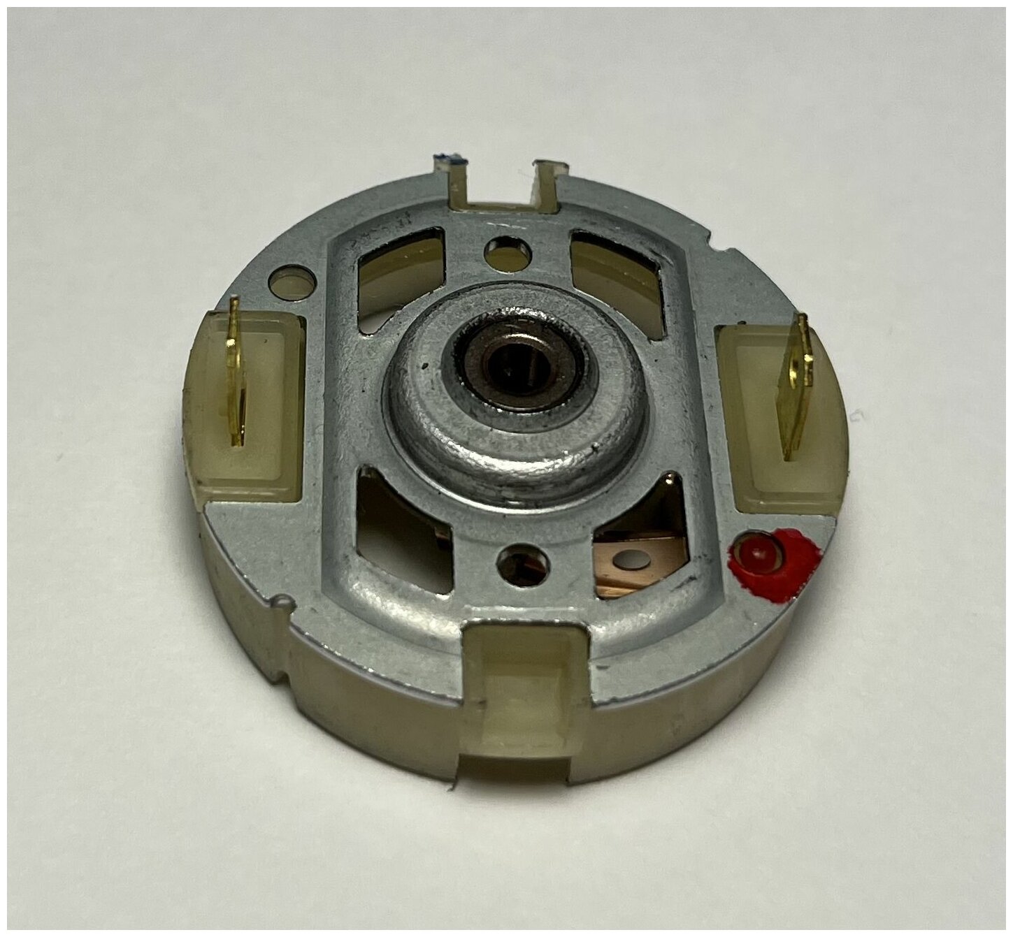 Щеточный узел мотора RS550 ( медно-графитовые щетки) - фотография № 10