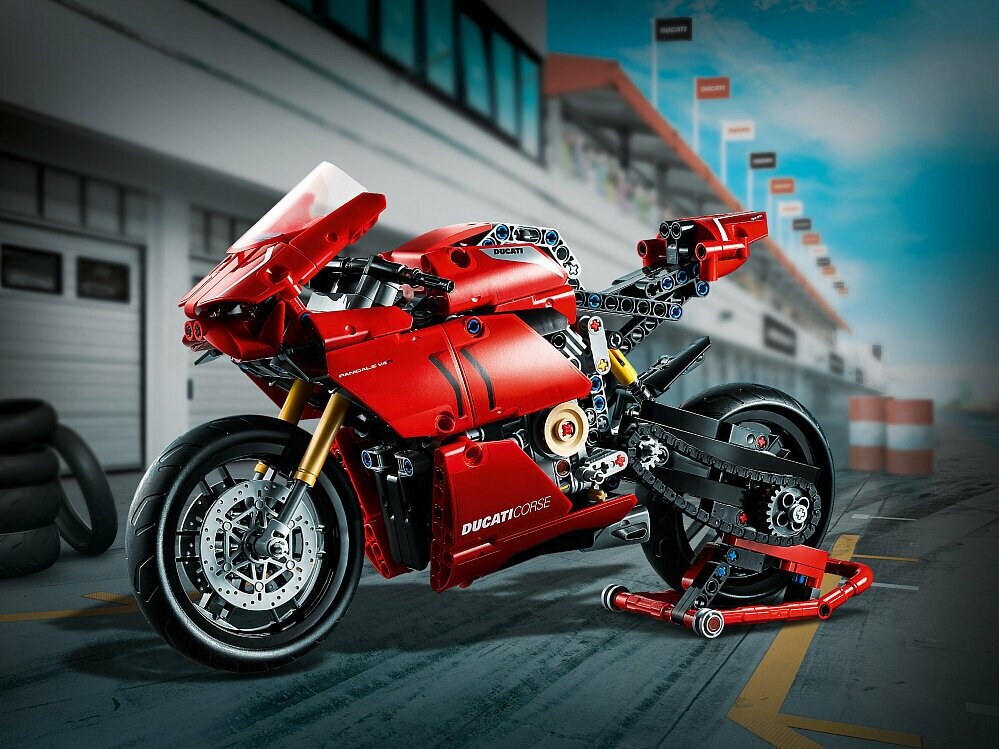 Конструктор LEGO Technic Ducati Panigale V4 R 42107