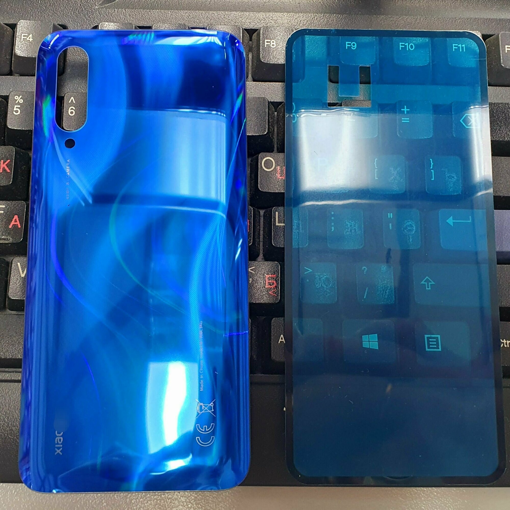 Задняя крышка для Xiaomi Mi 9 Lite / Mi A3 Lite (M1904F3BG) синяя (голубая)