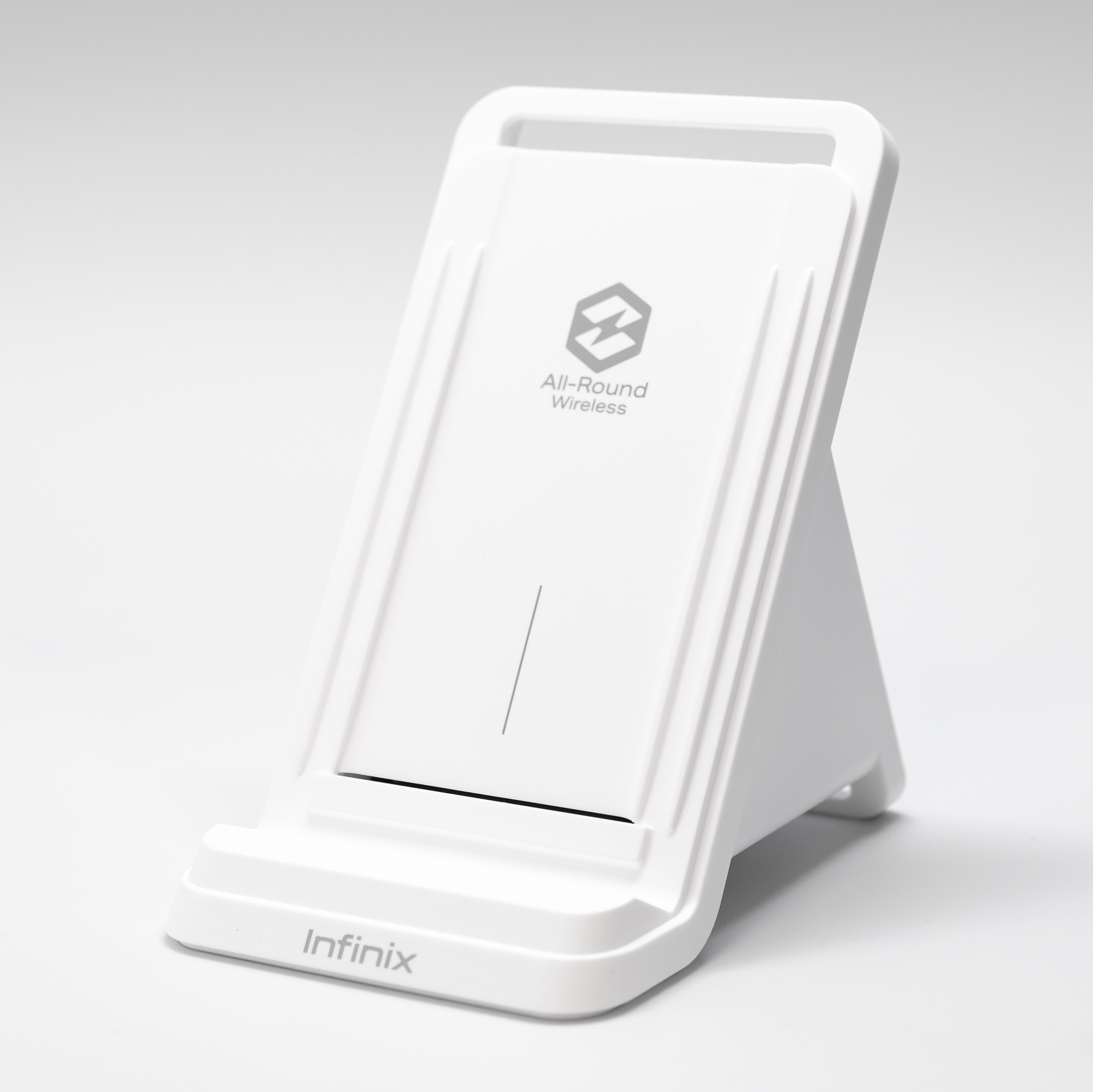 Беспроводное зарядное устройство Infinix Wireless Charger WSC50 белый 50 Вт
