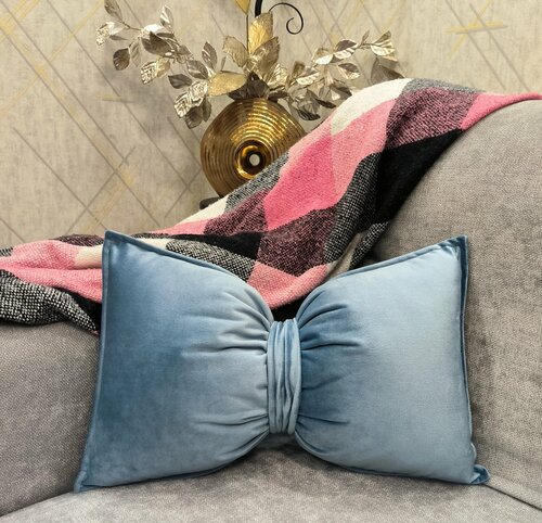 Подушка декоративная на диван бантик цвет голубой