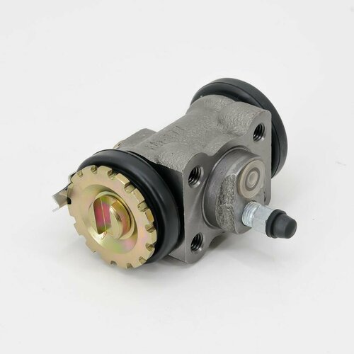 Рабочий тормозной цилиндр задний MMC CANTER 3040 диаметр 32 с прокачкой левый ручная подводка YAMASIDA 3665₽