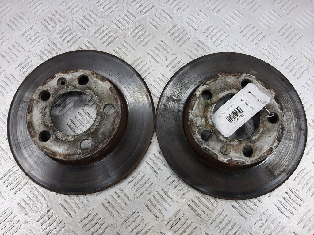 Диск тормозной задний Volkswagen Beetle 2 2Q0615601H арт. 1592721