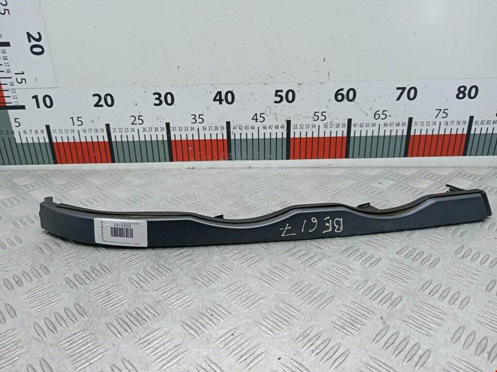 фото Накладка (планка) под фару правую BMW 3-Series (E46) 51138208486