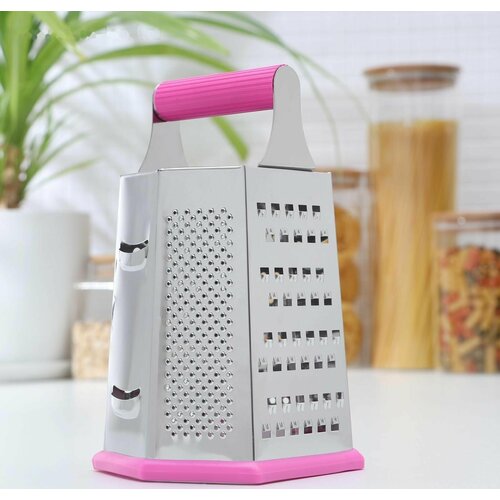 Тёрка шестигранная 11x12x19 см прорезиненная ручка 550₽