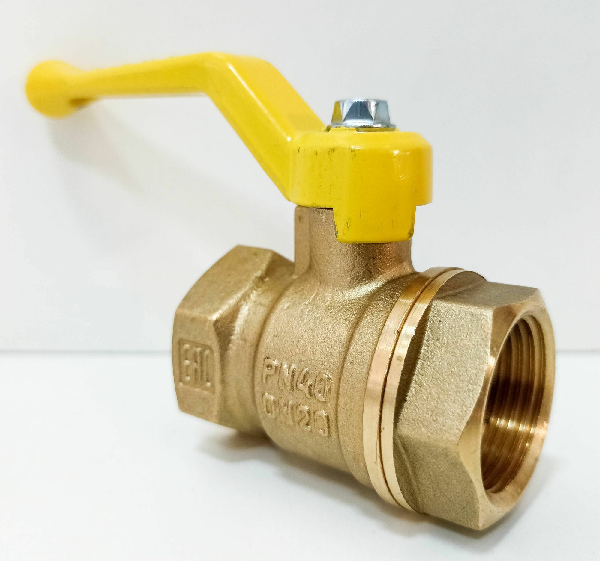 фото Кран газовый 3/4 дюйма Ду-20 VALFEX гайка-гайка рычаг