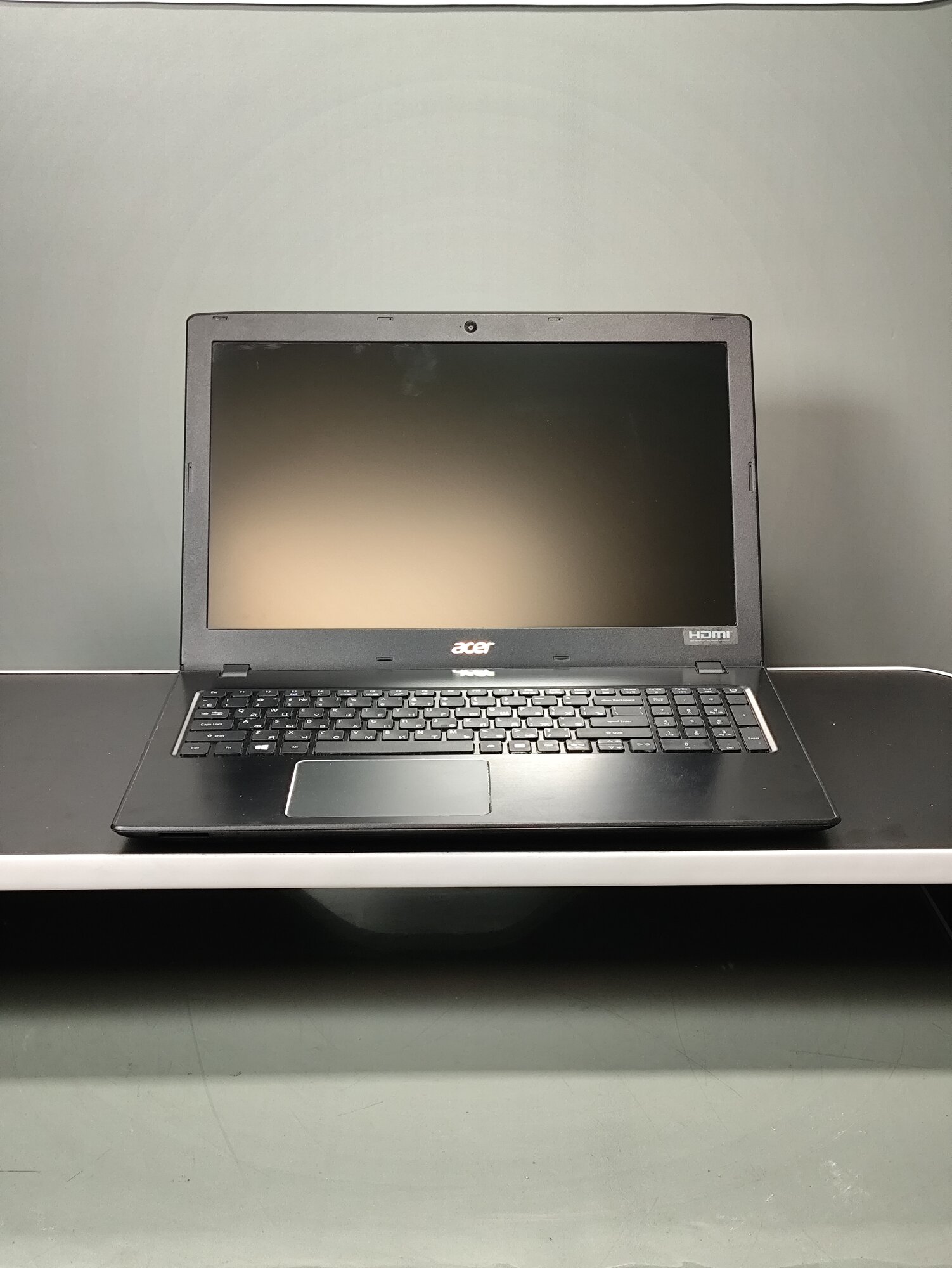 高性能☆Acer P259 i3-7020U メモリ8GB SSD256GB Acer TravelMate P259 - スペック、テスト、価格 | LaptopMedia 日本