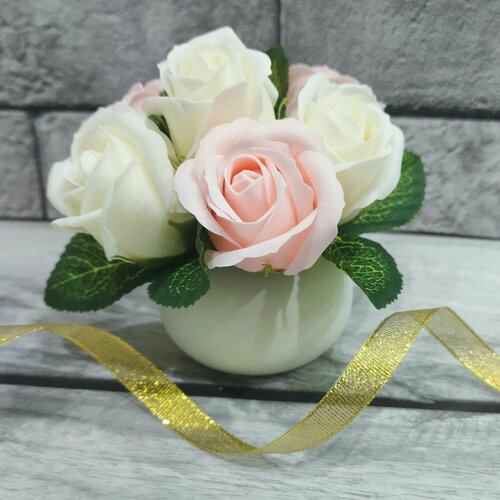 Кашпо с букетом из мыльных роз, украшение на свадьбу, в интерьер, подарок девушке