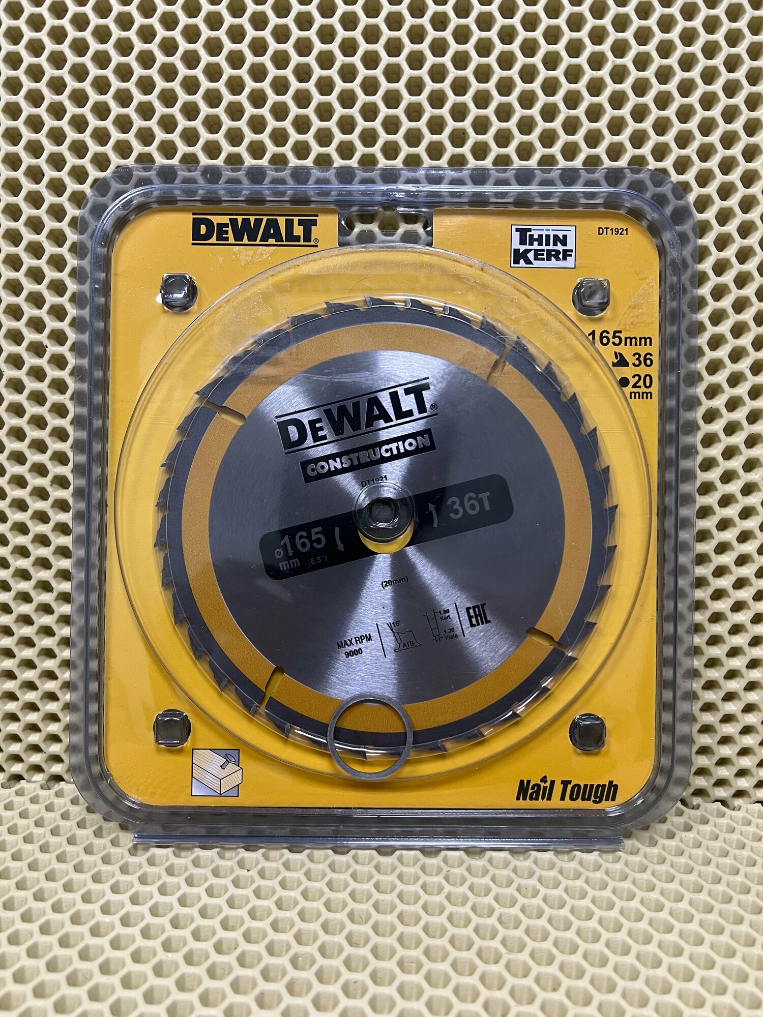 Диск пильный для резки дерева DeWalt 165x20mm 36T Thin Kerf