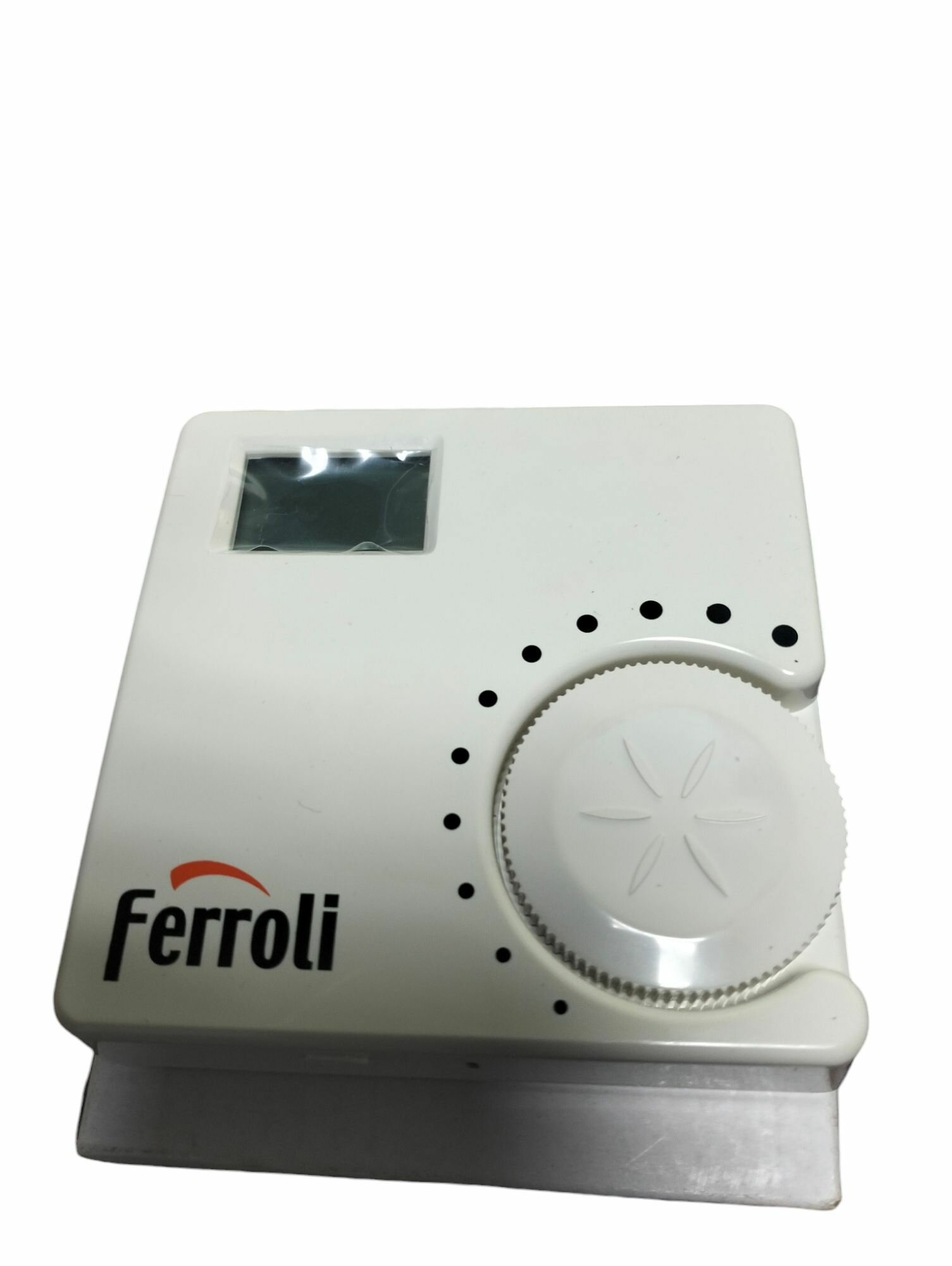 Термостат комнатный для котлов FERROLI 176 WT