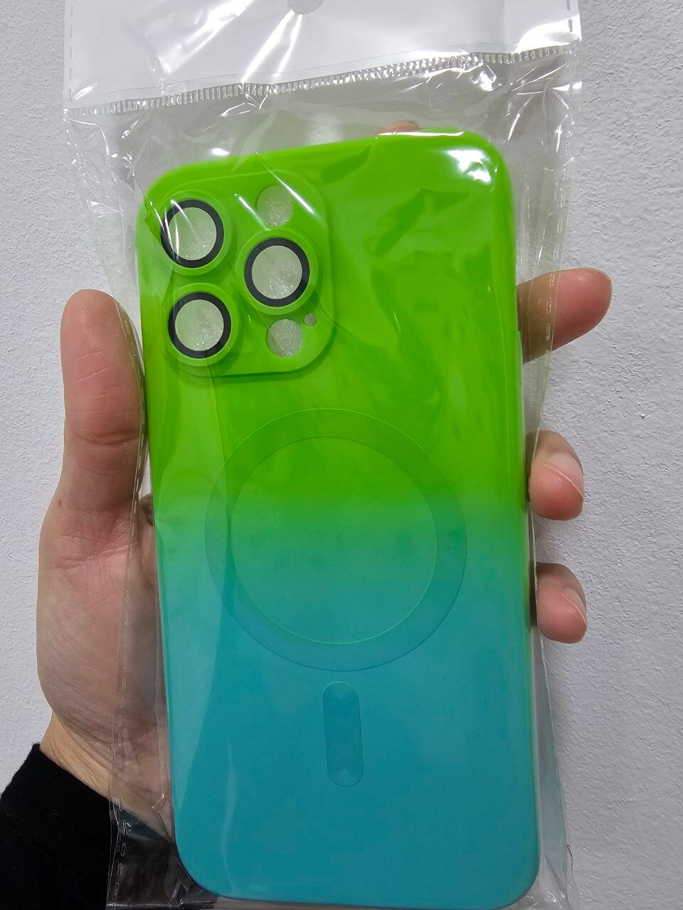 Чехол на iPhone 13 Pro Max "Soft Touch", силикон, матовый, ударопрочный, салатовый — фото 1