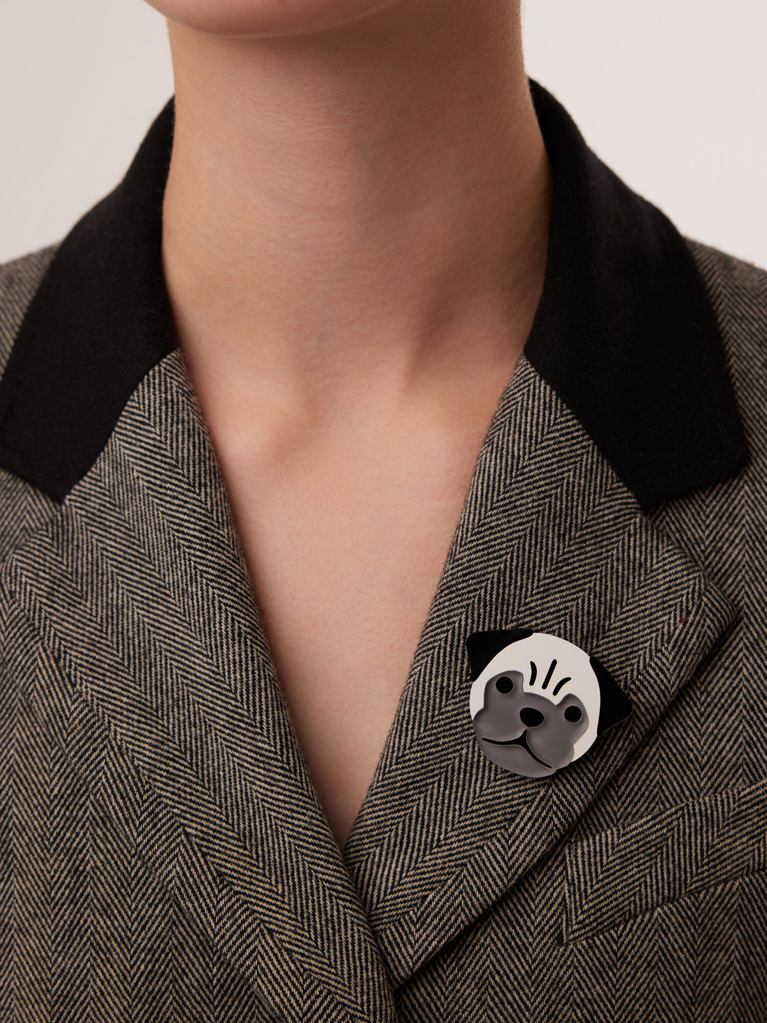 Брошь MONOLAMA, серый — фото 1