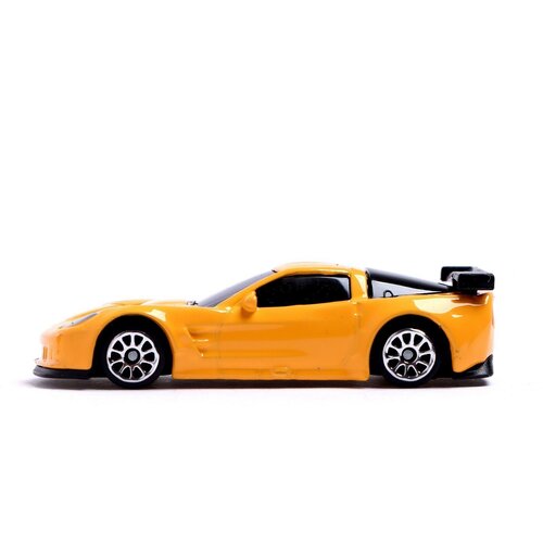 Машина металлическая CHEVROLET CORVETTE C6-R, 1:64, цвет жёлтый 1pair for chevrolet corvette c6 2005 2013 front amber smoke clear lens led side marker light lamp oem 10440721