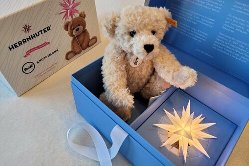 Подарочный набор STEIFF с мягкой игрушкой Медведь Тедди Лука и Звездой Гернгута