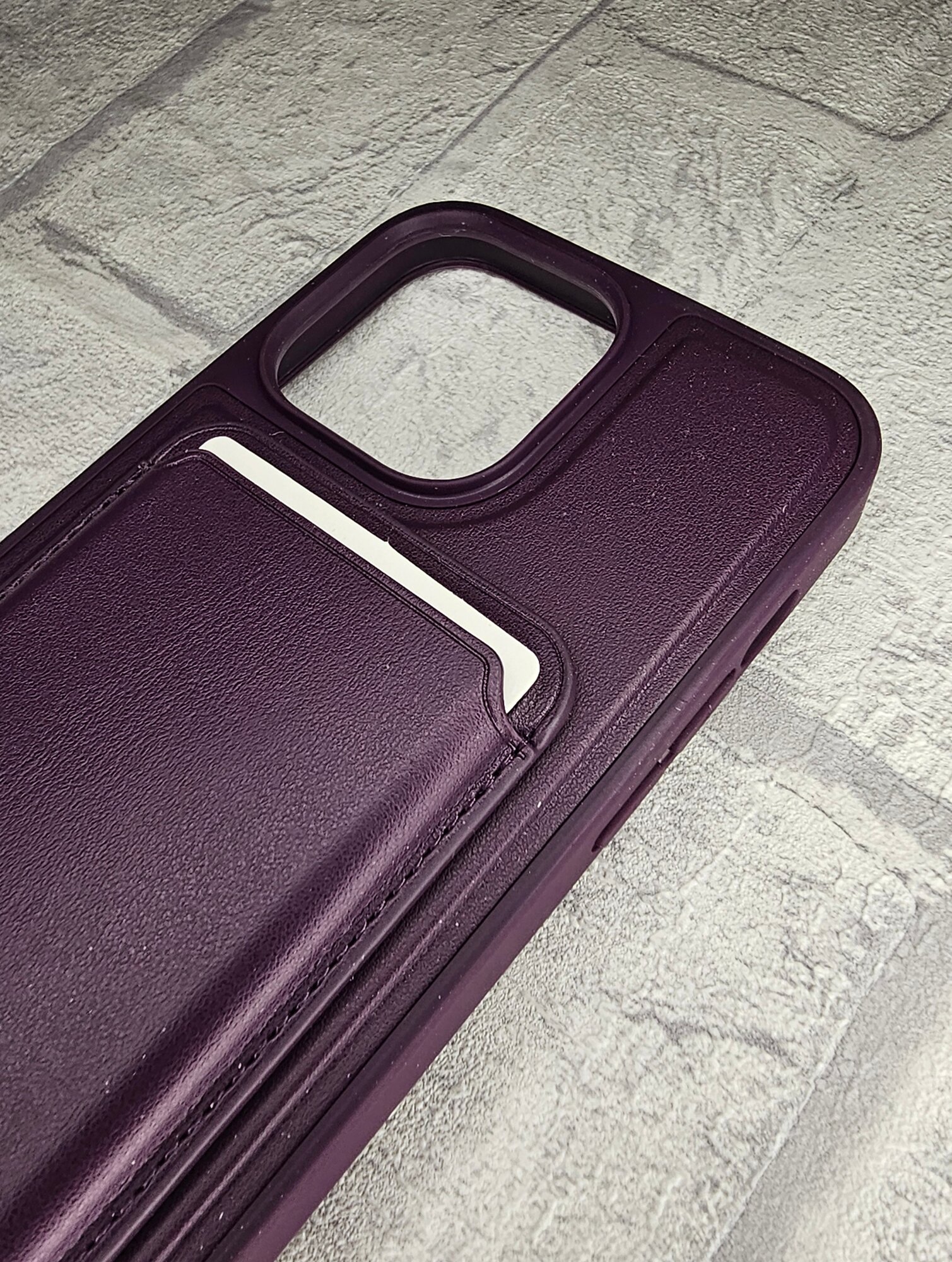 Кожаный чехол на iPhone 14 pro max / Айфон 14 про макс с картхолдером , темно фиолетовый , премиум качество — фото 1