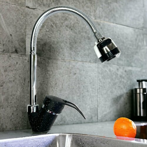 Смеситель для кухни с гибким изливом и аэратором