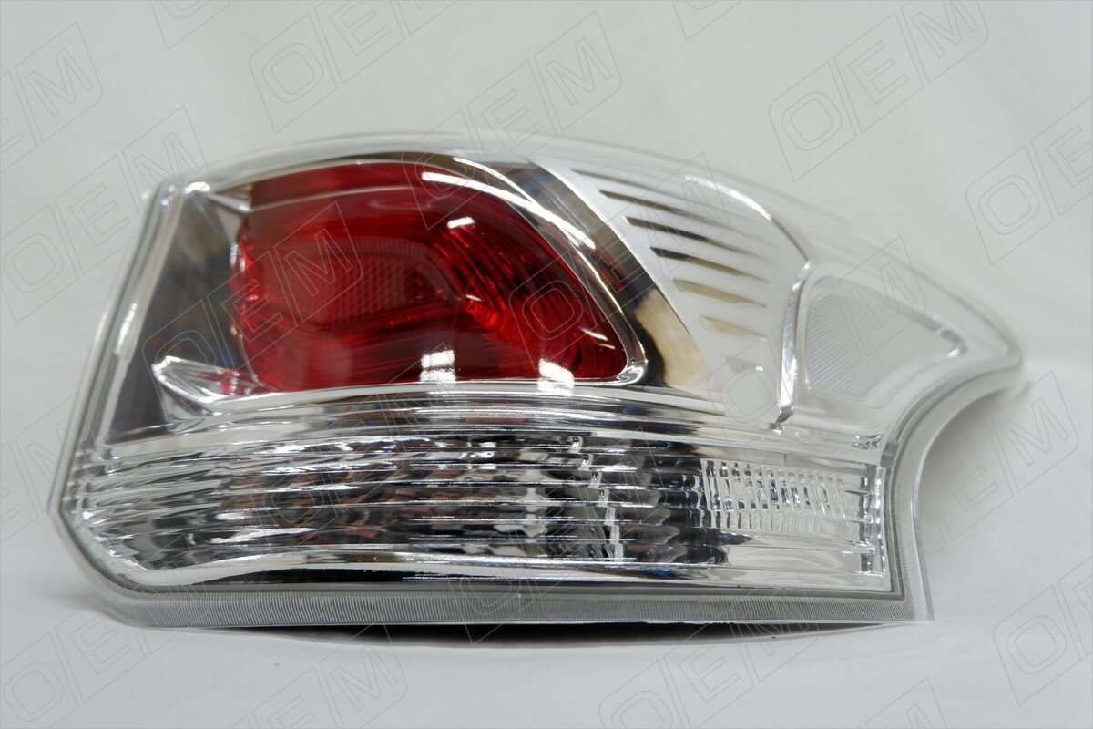 Фонарь правый задний в крыло для Митсубиси Аутлендер 3 2012-2014 год выпуска (Mitsubishi Outlander 3) O.E.M. OEM0028FONR