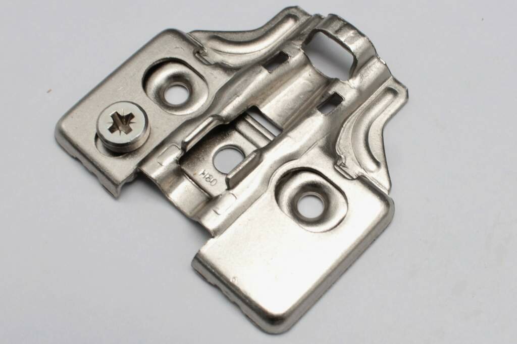 фото Планка монтажная 3D для петель Firmax Smartline Clip On, Soft-Close, H=0, крестовая с регулировкой по высоте, под саморез 1 шт.