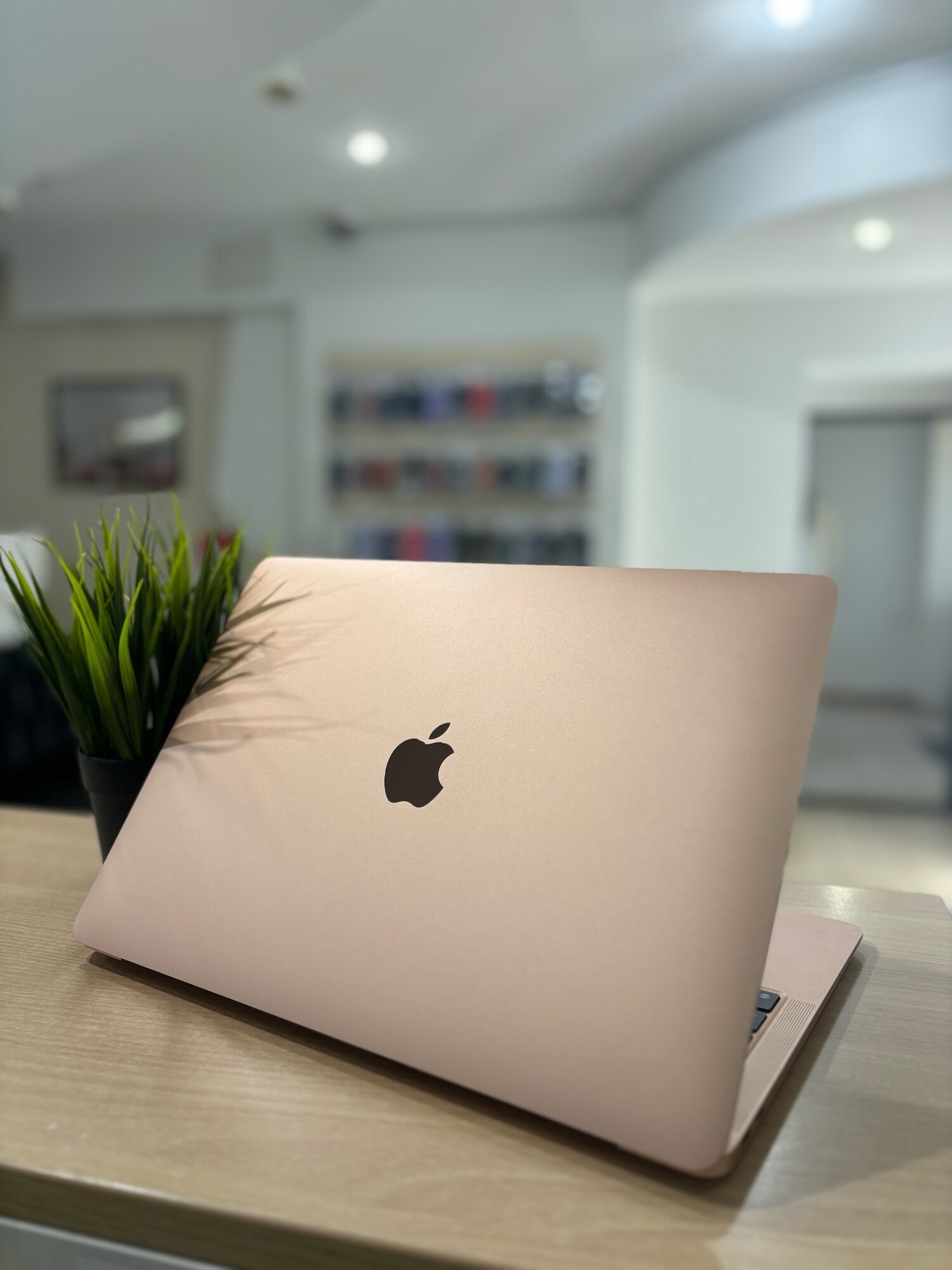 Apple MacBook Air 13 - 2020, M1, -, Gold, -, -, 8/256GB