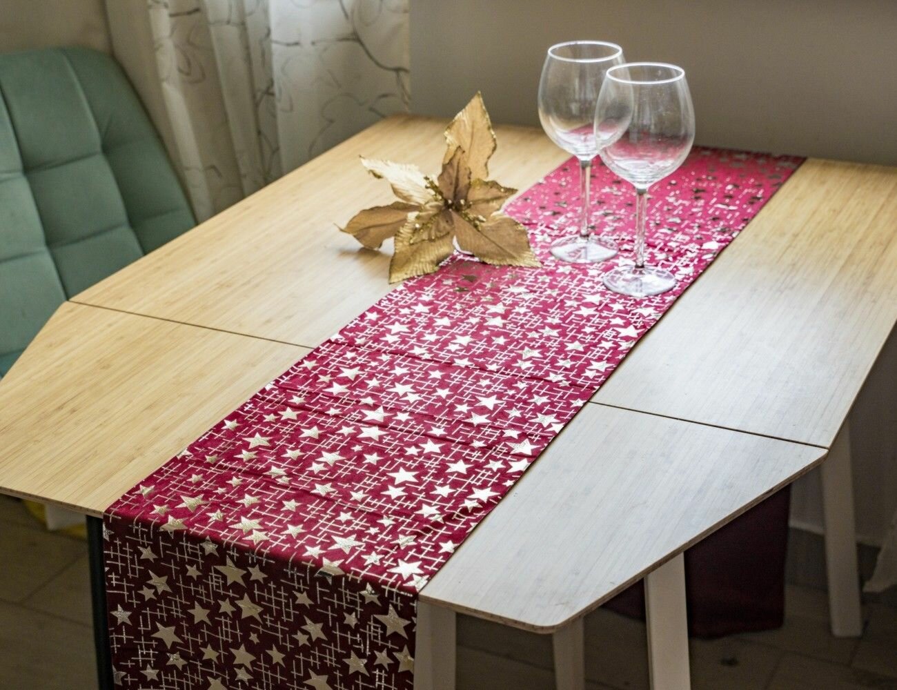 Дорожка для стола рождественская радость (Звёзды), красная, 28х270 см, Due Esse Christmas DUE2-RED-28-звезды