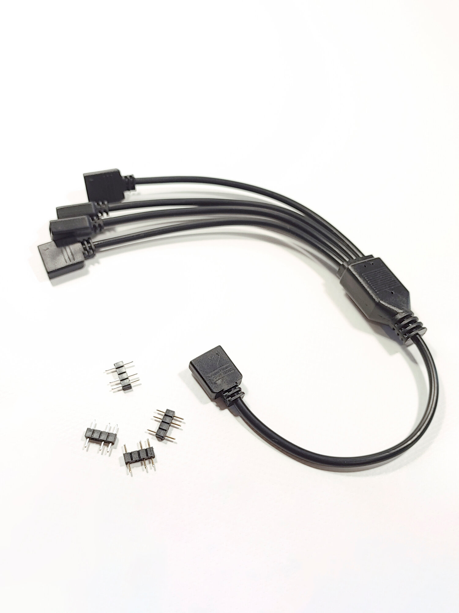ARGB разветвитель для вентиляторов, кабель на 4 разъема/выхода 3PIN 5V, 30 см (чёрный) — фото 1