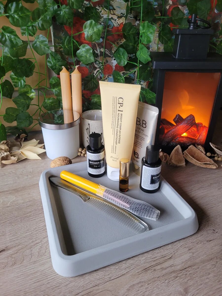 Декоративный квадратный поднос из бетона L