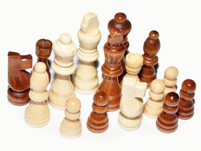 Фигуры шахматные (лакированные, деревянные)